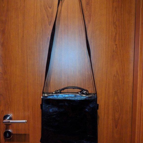 Italian Leather Shoulder Bag Unisex Brand New - Picture 3 of 12